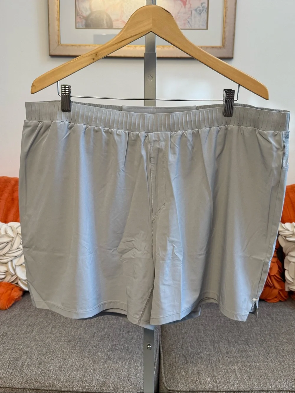 ❗️🆕 Johnnie-O Strides Performance Lightweight Workout Shorts in Seal Gray❗️